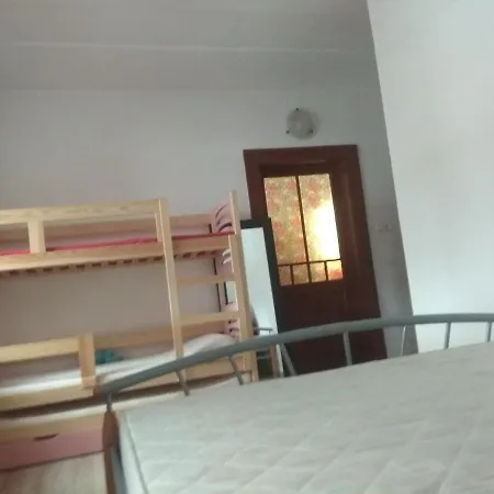 Chalupa U Lesa Na Polosamotě V Podkrkonoší