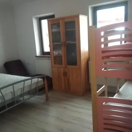 Venkovský dům Chalupa U Lesa Na Polosamotě V Podkrkonoší