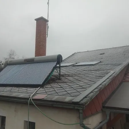 Chalupa U Lesa Na Polosamotě V Podkrkonoší *