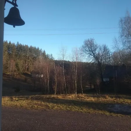 Chalupa U Lesa Na Polosamotě V Podkrkonoší