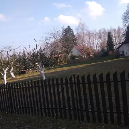 Chalupa U Lesa Na Polosamotě V Podkrkonoší * Mostek