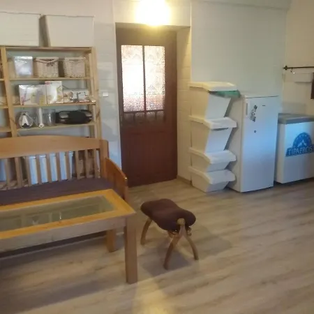 Venkovský dům Chalupa U Lesa Na Polosamotě V Podkrkonoší *