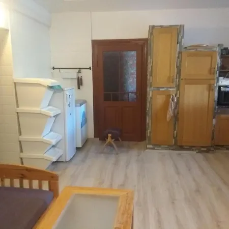 Chalupa U Lesa Na Polosamotě V Podkrkonoší